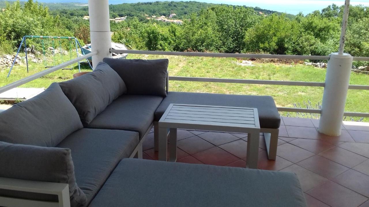Holiday Home With Sea View Vrbnik Exterior photo
