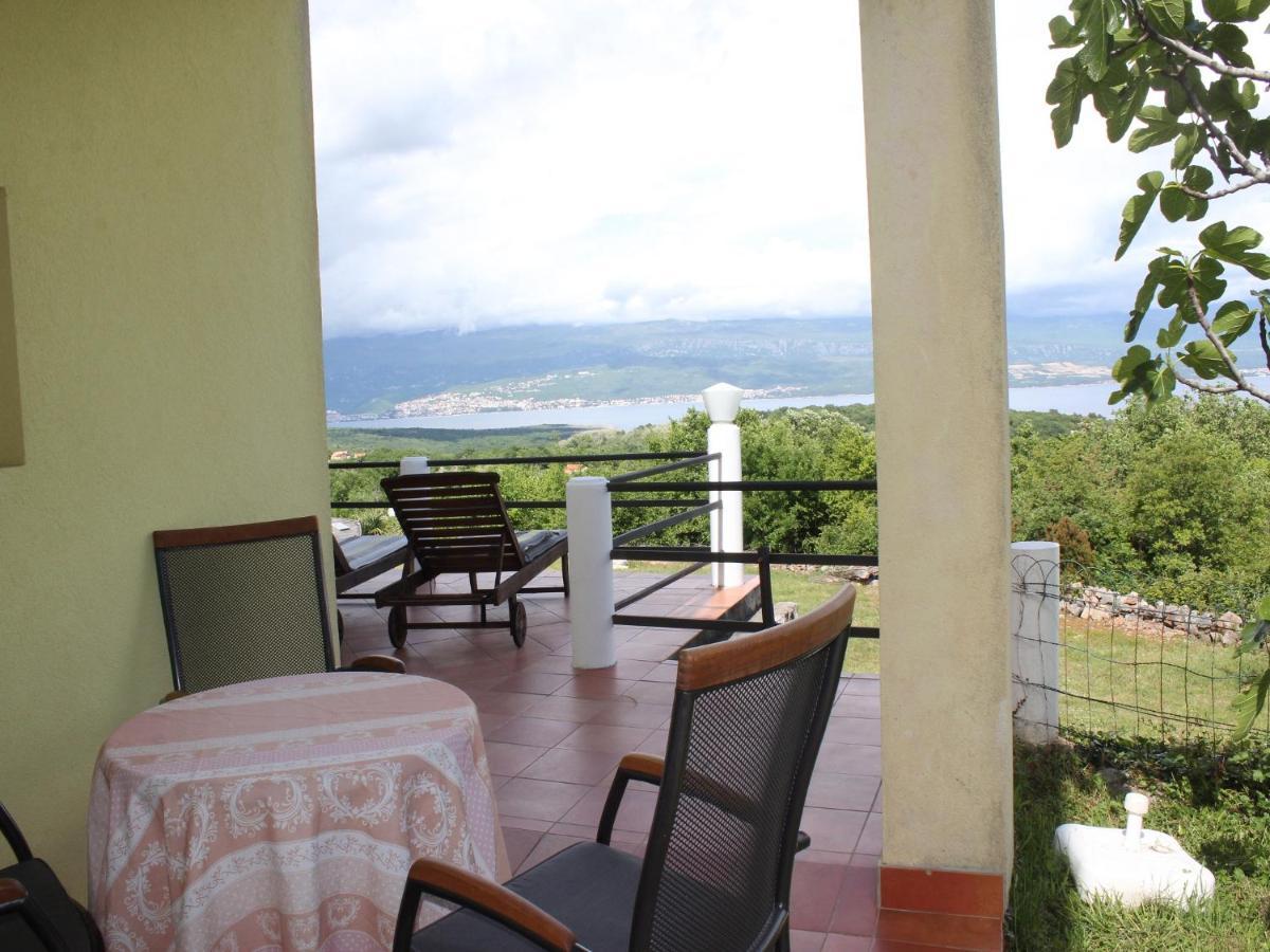 Holiday Home With Sea View Vrbnik Exterior photo
