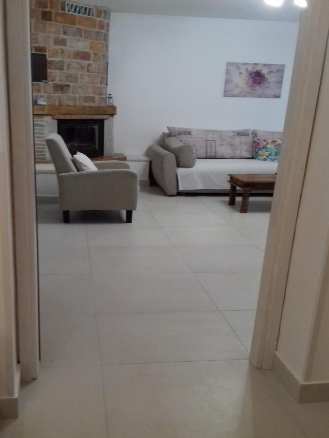 Holiday Home With Sea View Vrbnik Exterior photo