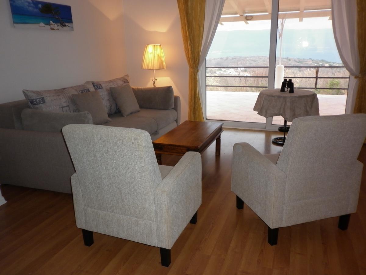 Holiday Home With Sea View Vrbnik Exterior photo