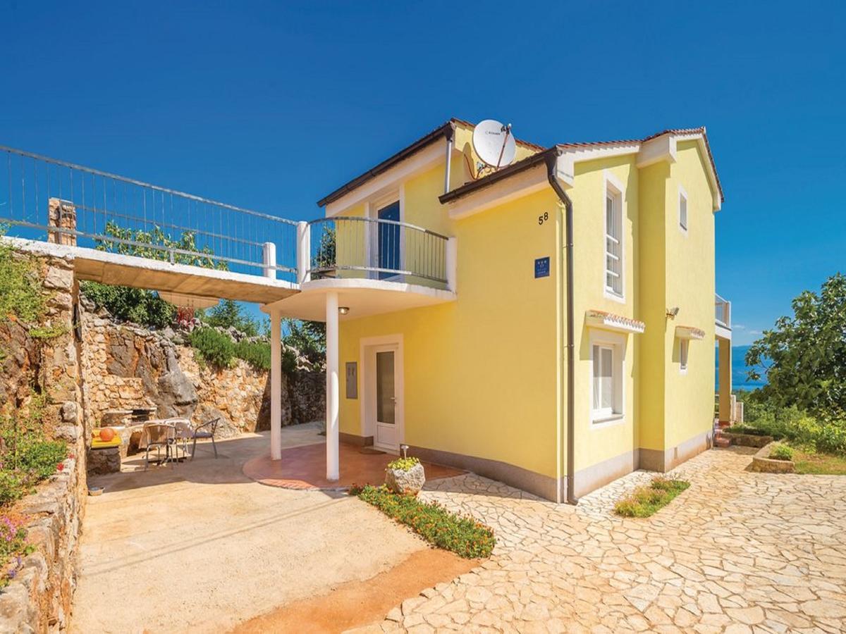 Holiday Home With Sea View Vrbnik Exterior photo