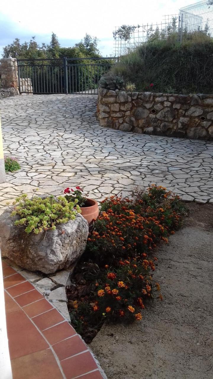 Holiday Home With Sea View Vrbnik Exterior photo